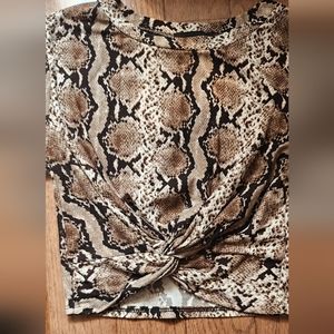 Long sleeve snake print crop top